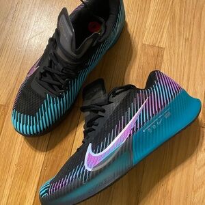 NEW NikeCourt Air Zoom Vapor 11 Attack Premier Deep Jungle Fuchsia